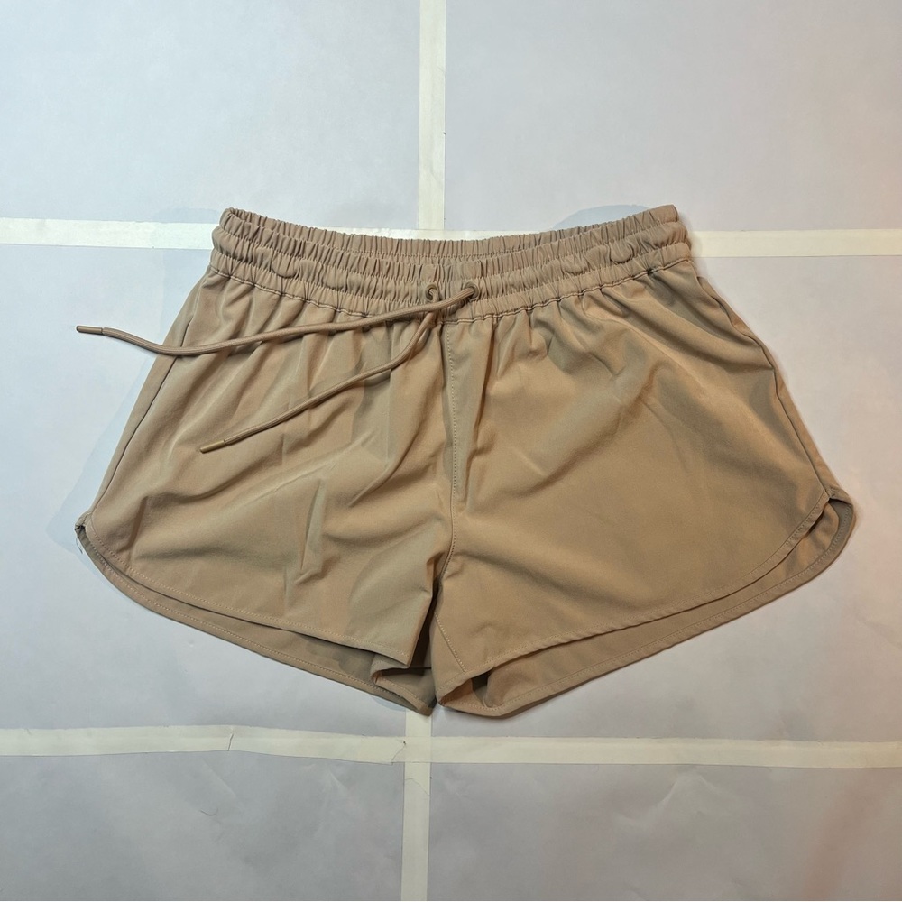 Aritzia TNA Alayli Running Short Sand Bluff